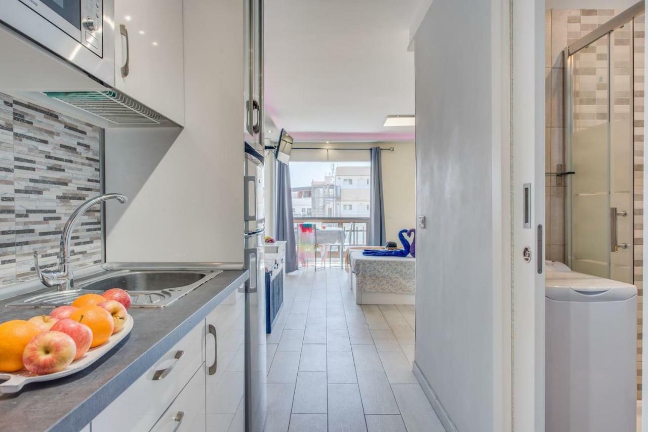 733 Wonderful Studio In Lasamericas! Wi-Fi Free! Playa de las Americas  Luaran gambar